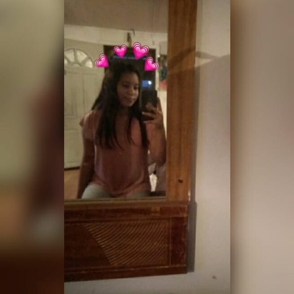 Meet your Posher, Aidee - Picture 1 of 1